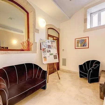 Royal Maniace Hotel 4*